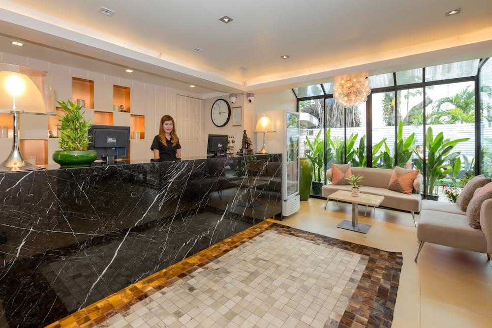 The Golden Ville Boutique Hotel And Spa Pattaya Exterior photo
